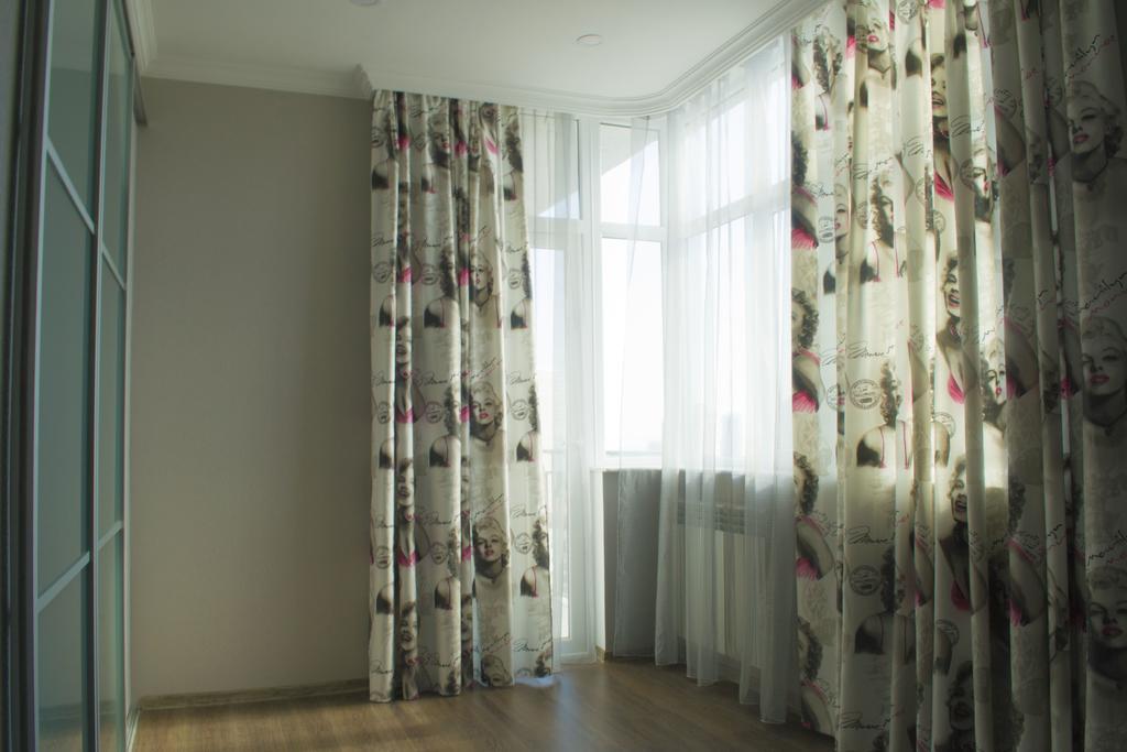 Mindia'S Two Bedroom Apartment Batoemi Buitenkant foto